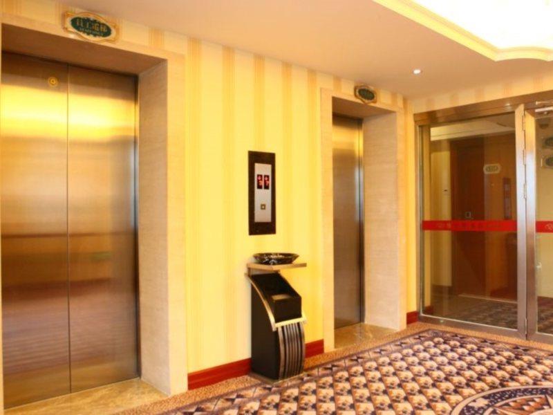 Vienna Hotel Cantón Exterior foto